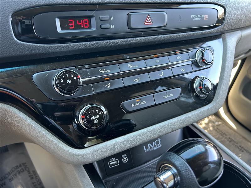 Kia Sedona LX 2016