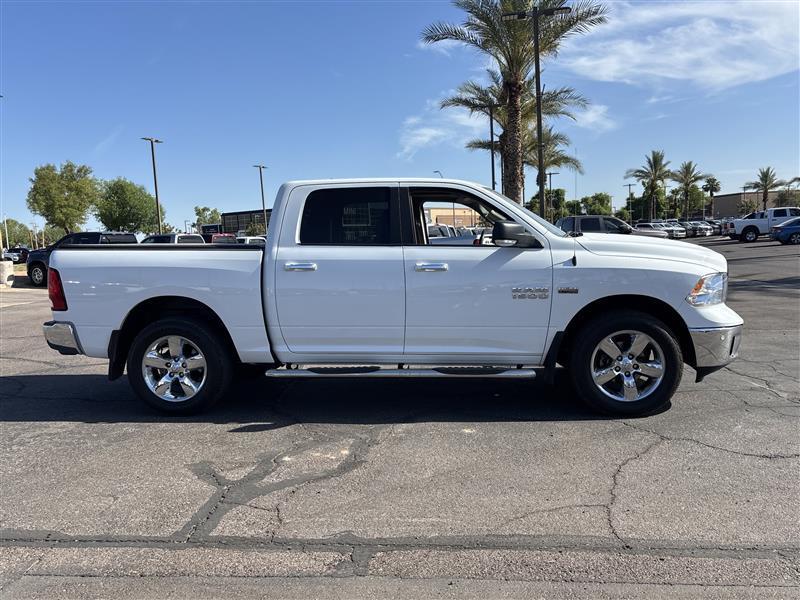 RAM 1500 SLT Crew Cab SWB 4WD 2017