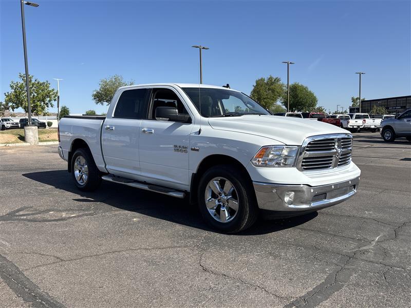 RAM 1500 SLT Crew Cab SWB 4WD 2017