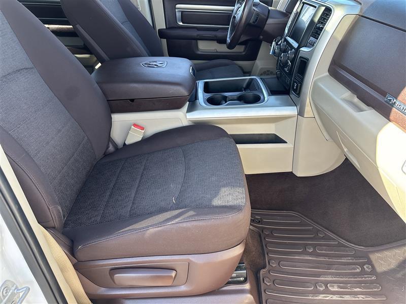 RAM 1500 SLT Crew Cab SWB 4WD 2017