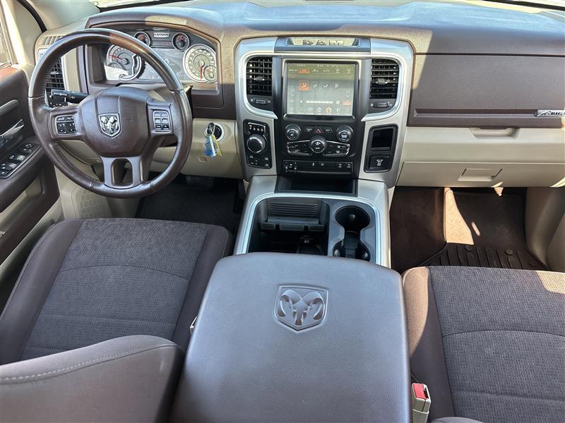 RAM 1500 SLT Crew Cab SWB 4WD 2017