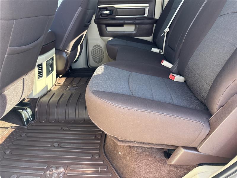 RAM 1500 SLT Crew Cab SWB 4WD 2017