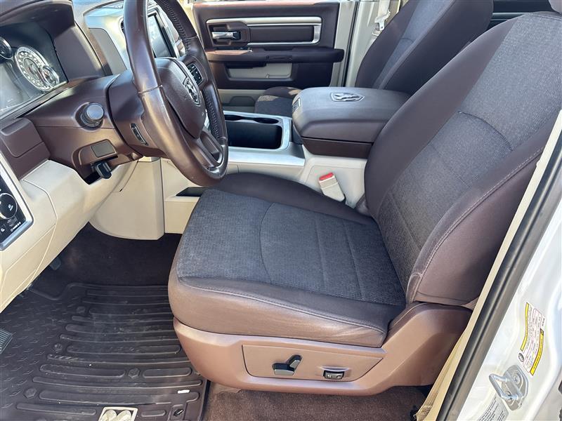 RAM 1500 SLT Crew Cab SWB 4WD 2017