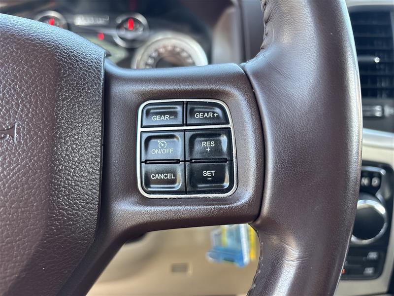 RAM 1500 SLT Crew Cab SWB 4WD 2017