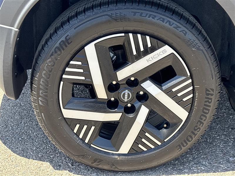 Nissan Kicks SV 2025