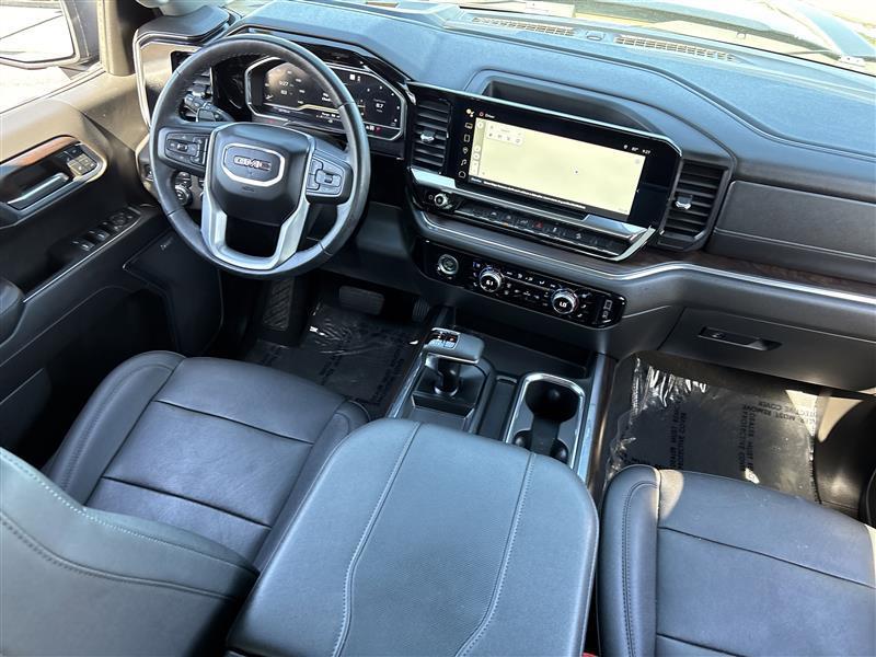 GMC Sierra 1500 SLT Crew Cab 4WD 2023