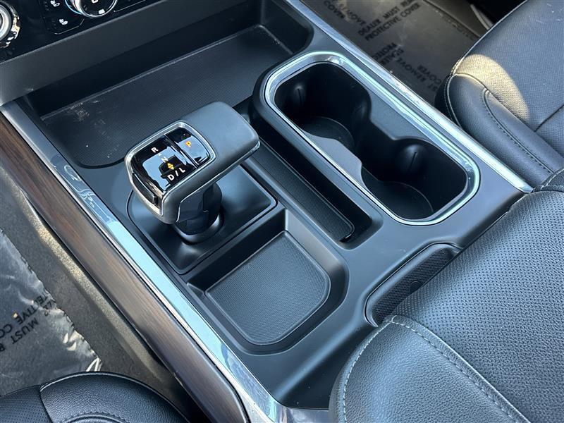 GMC Sierra 1500 SLT Crew Cab 4WD 2023