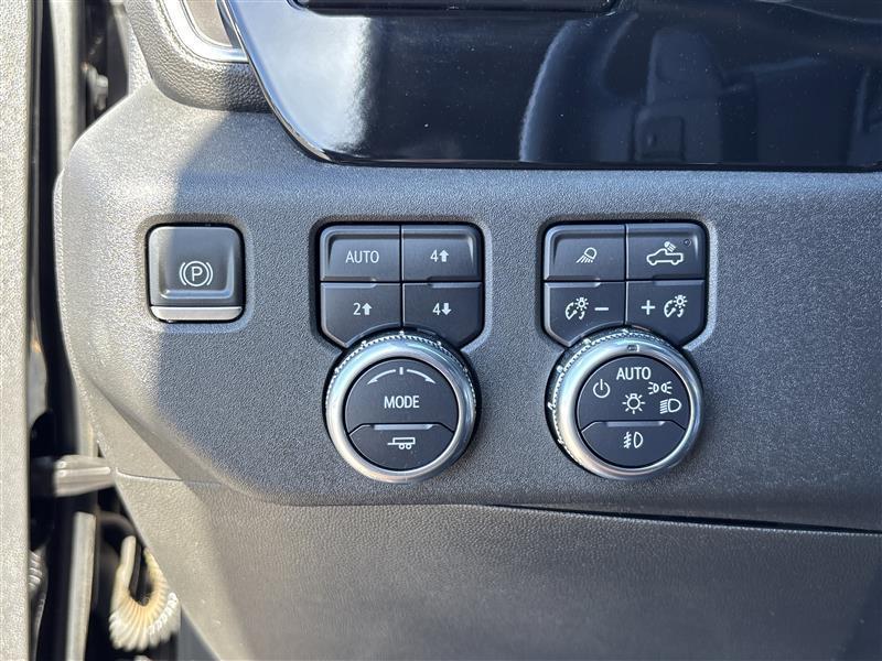 GMC Sierra 1500 SLT Crew Cab 4WD 2023