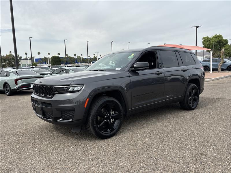 Jeep Grand Cherokee L Laredo 4WD 2023