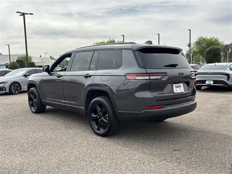 Jeep Grand Cherokee L Laredo 4WD 2023
