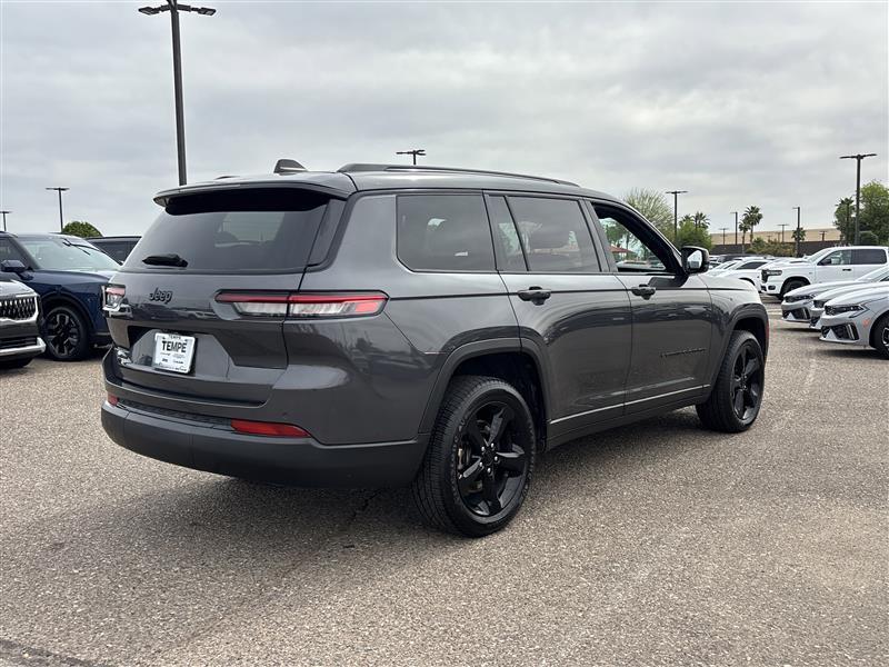 Jeep Grand Cherokee L Laredo 4WD 2023