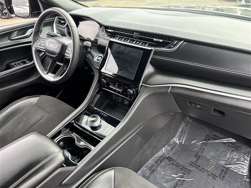 Jeep Grand Cherokee L Laredo 4WD 2023