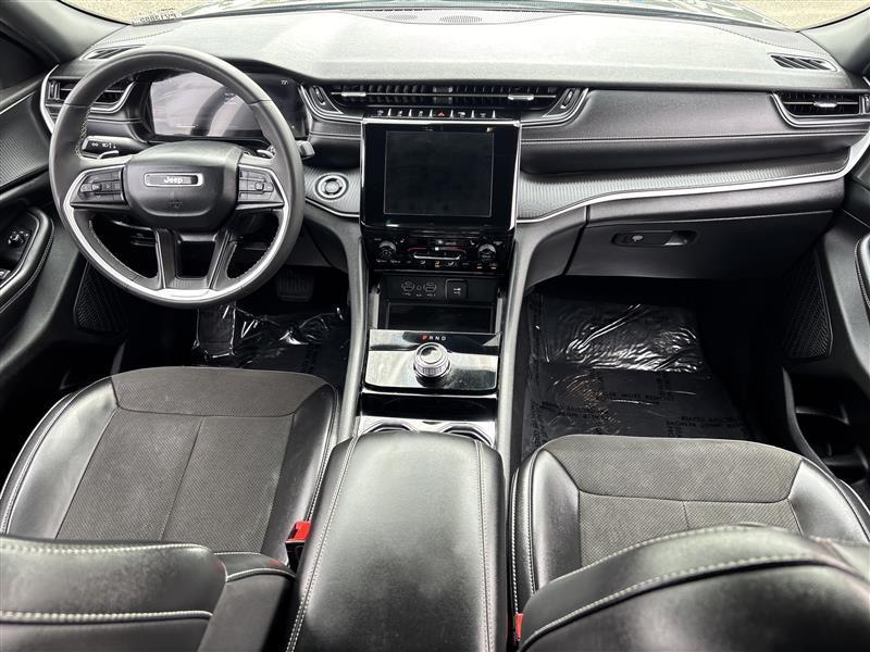 Jeep Grand Cherokee L Laredo 4WD 2023