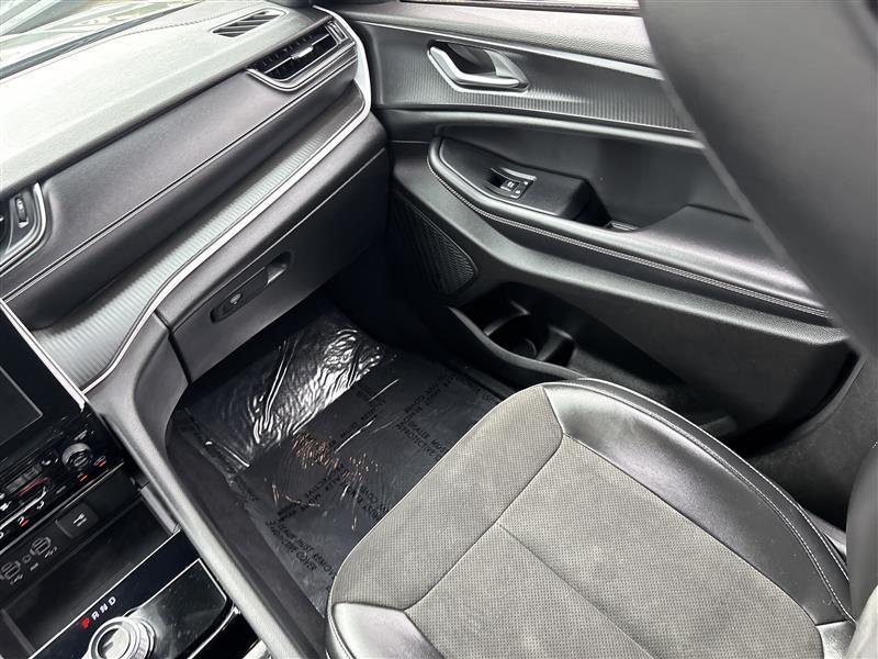 Jeep Grand Cherokee L Laredo 4WD 2023