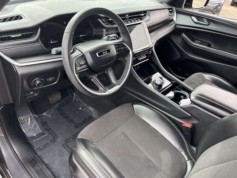 Jeep Grand Cherokee L Laredo 4WD 2023