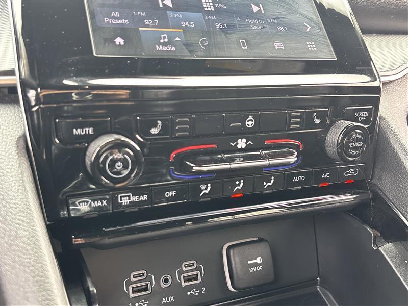 Jeep Grand Cherokee L Laredo 4WD 2023