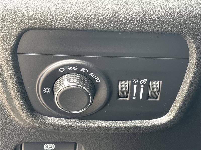 Jeep Grand Cherokee L Laredo 4WD 2023