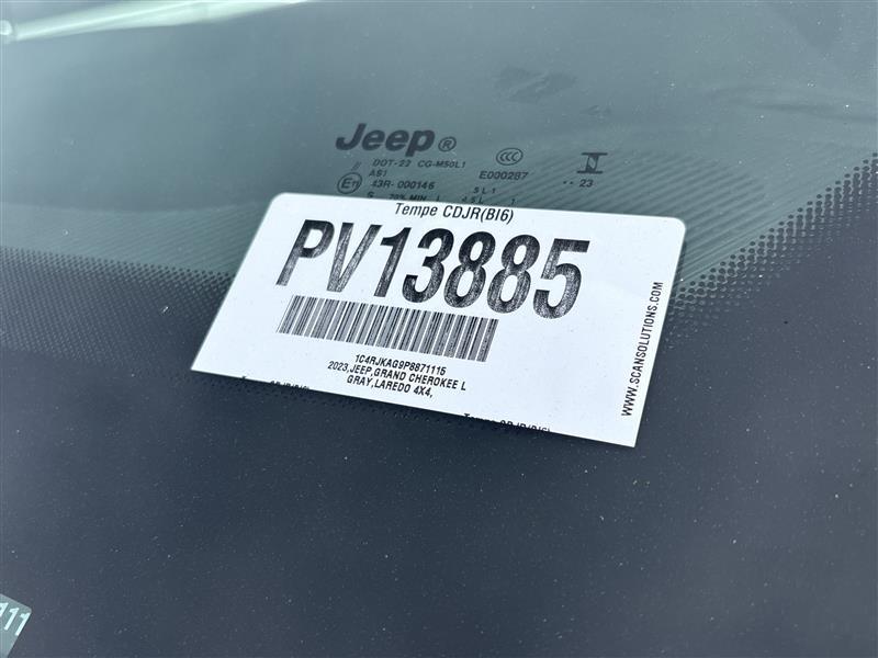 Jeep Grand Cherokee L Laredo 4WD 2023