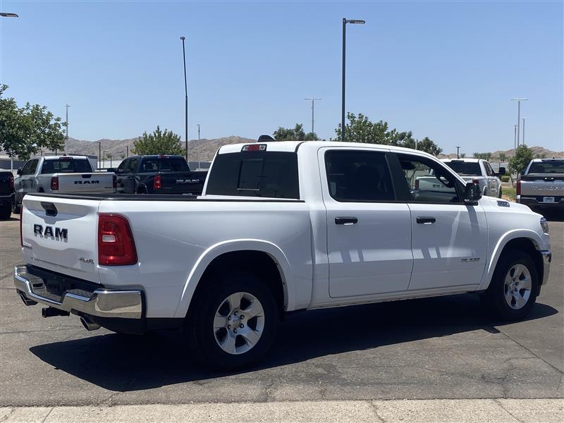 RAM 1500 Big Horn Crew Cab SWB 4WD 2025