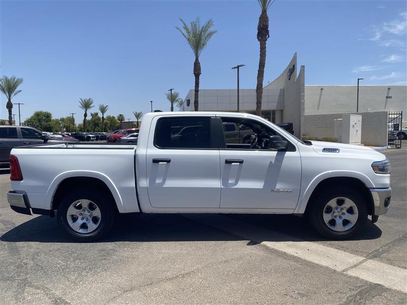 RAM 1500 Big Horn Crew Cab SWB 4WD 2025