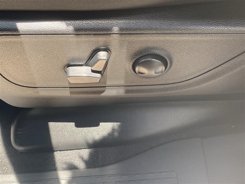 RAM 1500 Big Horn Crew Cab SWB 4WD 2025