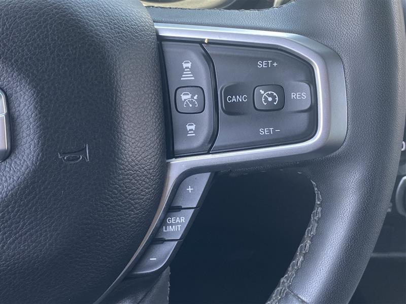 RAM 1500 Big Horn Crew Cab SWB 4WD 2025