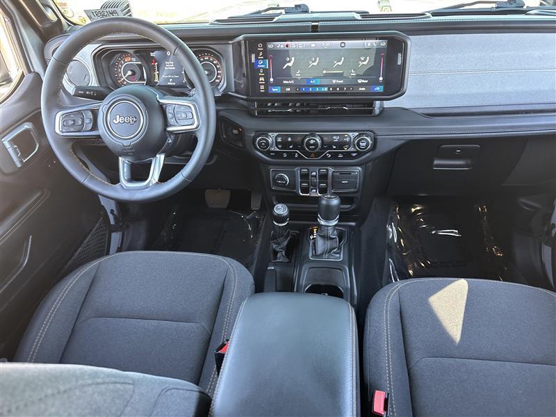 Jeep Wrangler Sahara 2024