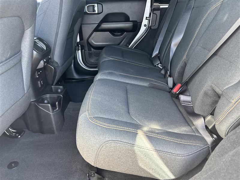 Jeep Wrangler Sahara 2024