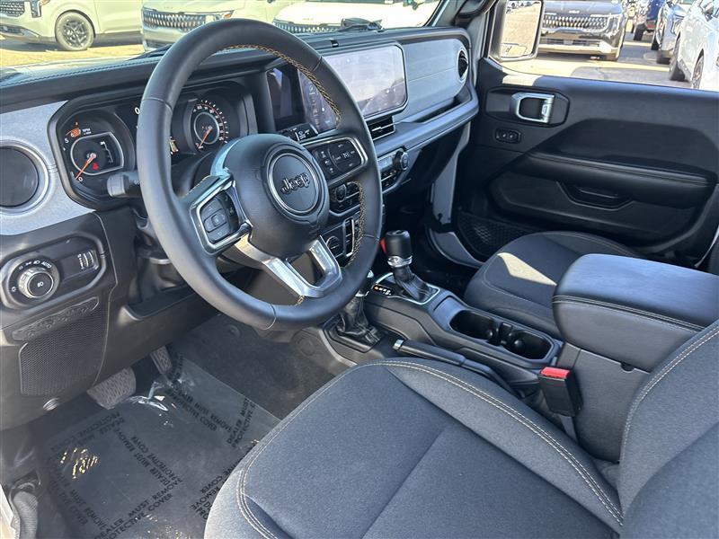 Jeep Wrangler Sahara 2024