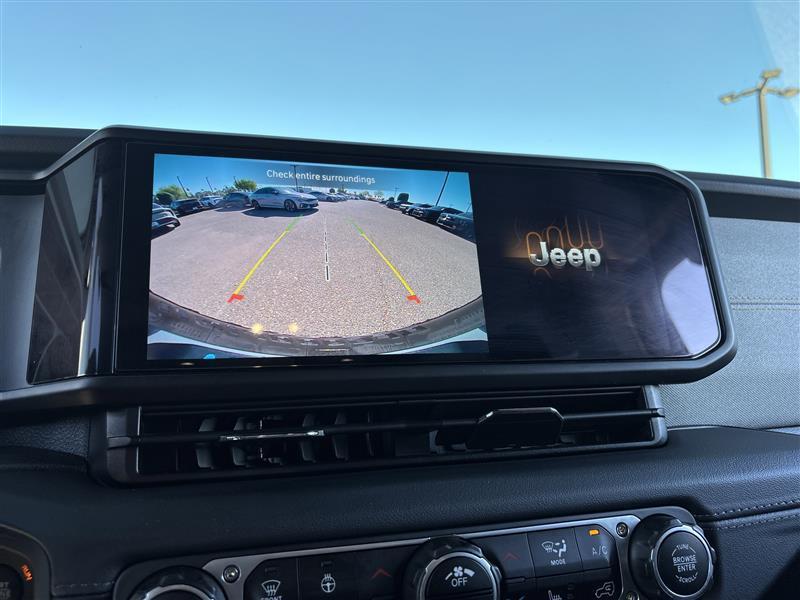 Jeep Wrangler Sahara 2024