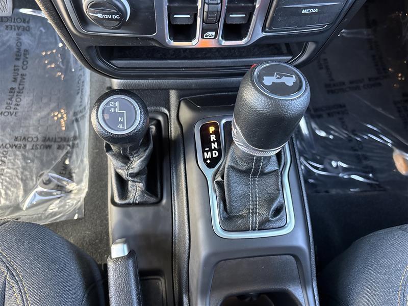 Jeep Wrangler Sahara 2024