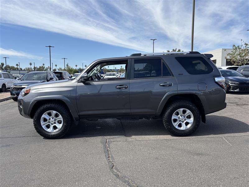 Toyota 4Runner SR5 2WD 2019