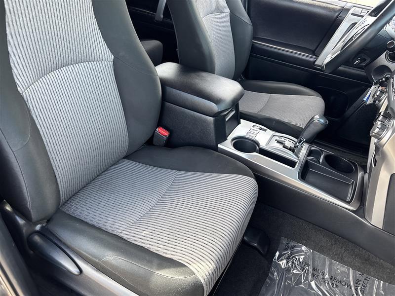 Toyota 4Runner SR5 2WD 2019