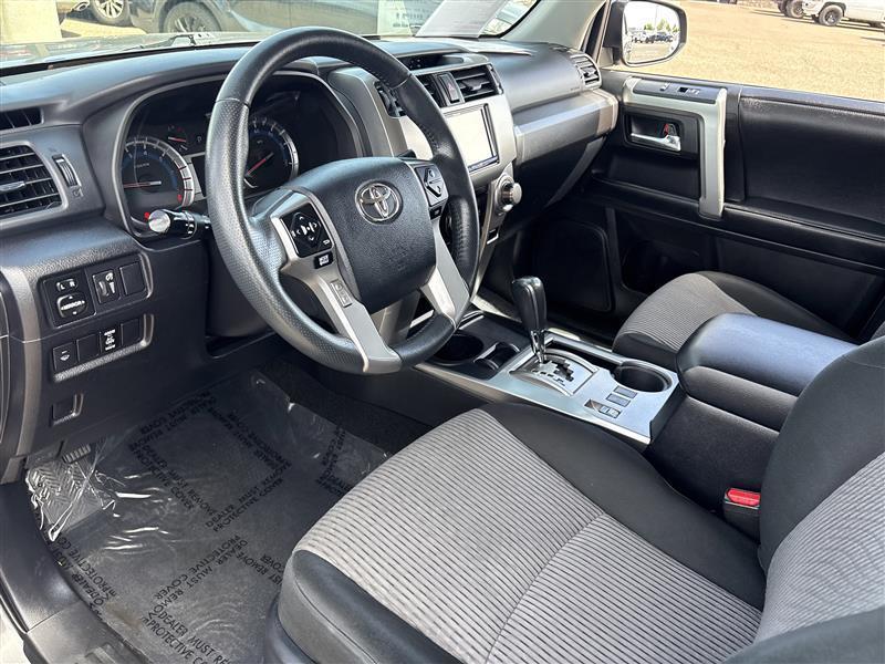 Toyota 4Runner SR5 2WD 2019