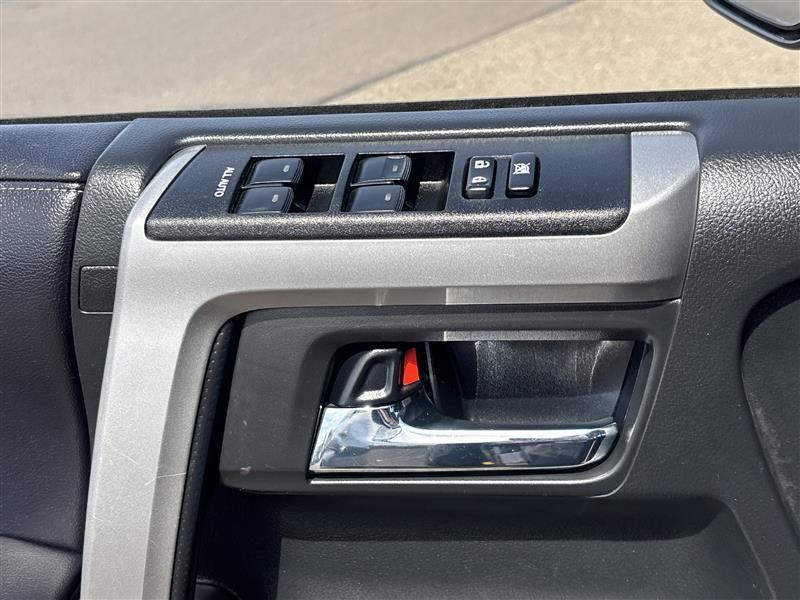 Toyota 4Runner SR5 2WD 2019
