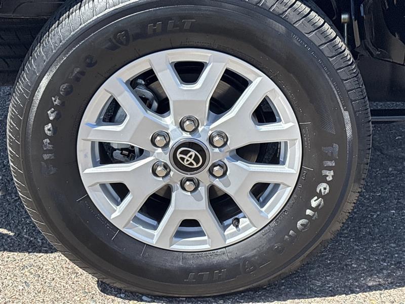 Toyota Tacoma 2WD  2025