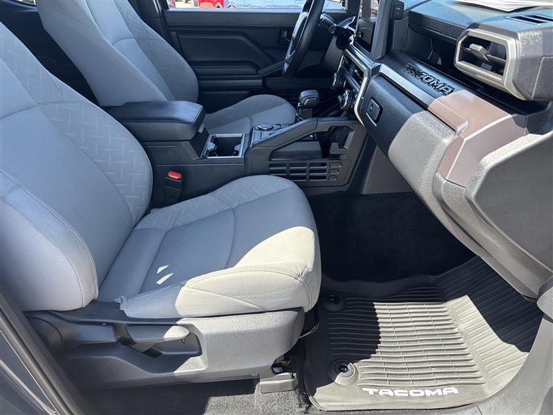 Toyota Tacoma 2WD  2025