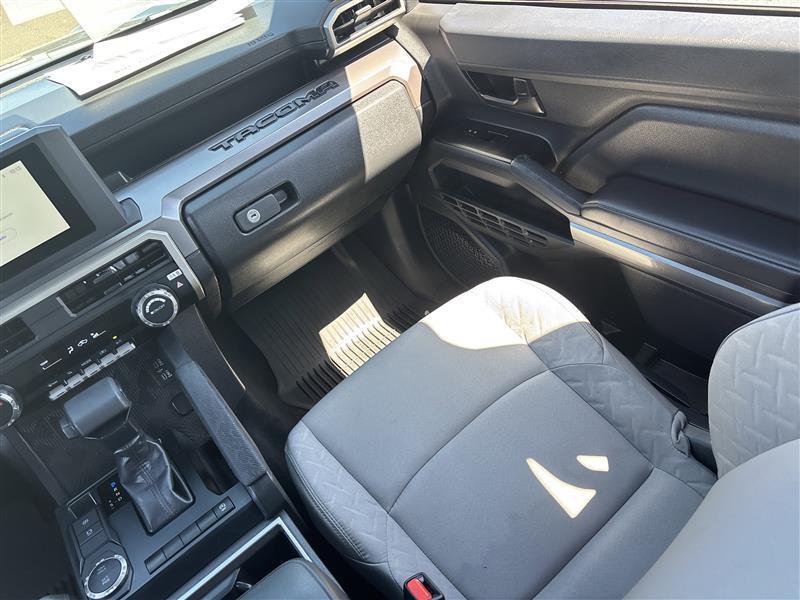 Toyota Tacoma 2WD  2025