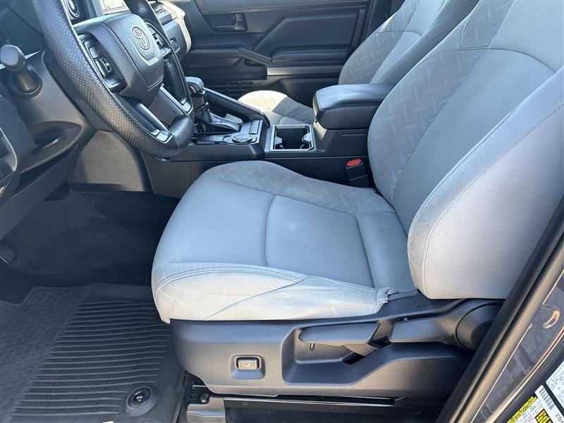 Toyota Tacoma 2WD  2025