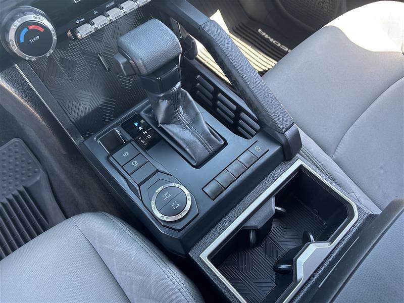 Toyota Tacoma 2WD  2025