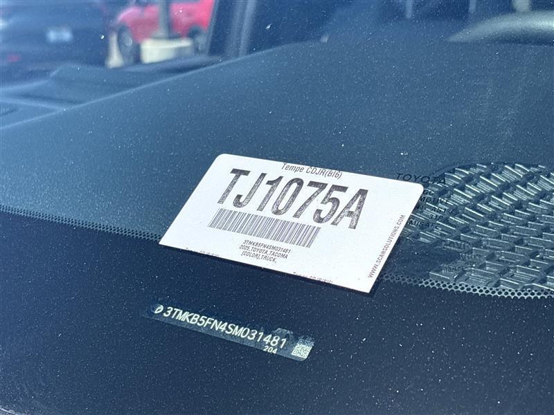 Toyota Tacoma 2WD  2025