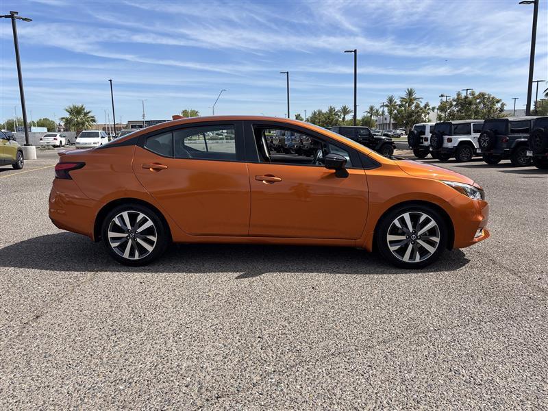 Nissan Versa SR 2020
