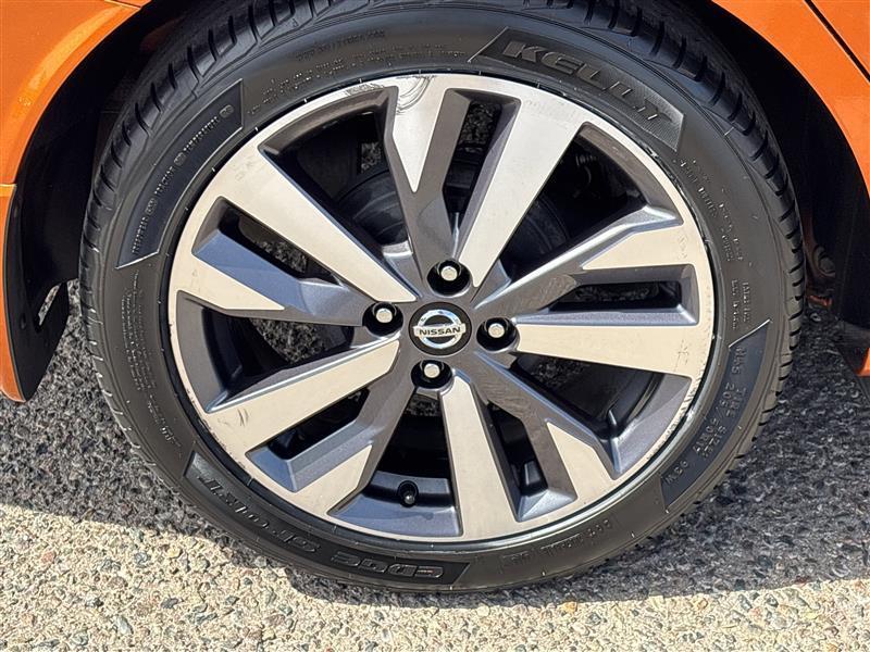 Nissan Versa SR 2020