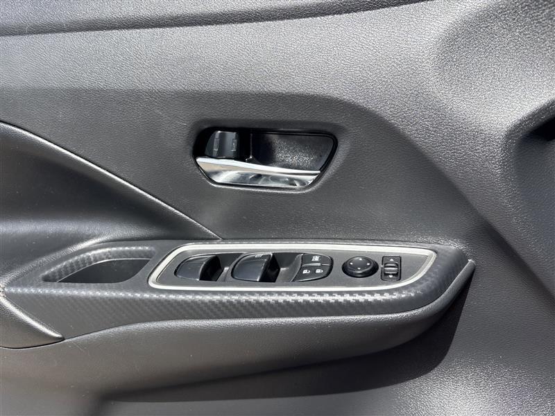 Nissan Versa SR 2020