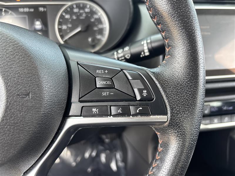 Nissan Versa SR 2020