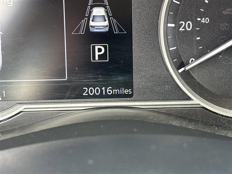 Nissan Versa SR 2020