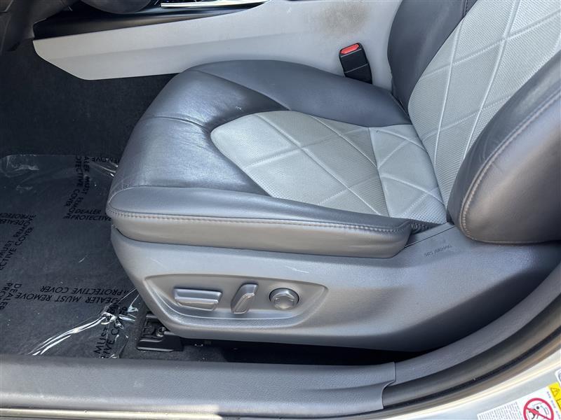 Toyota Camry  2018