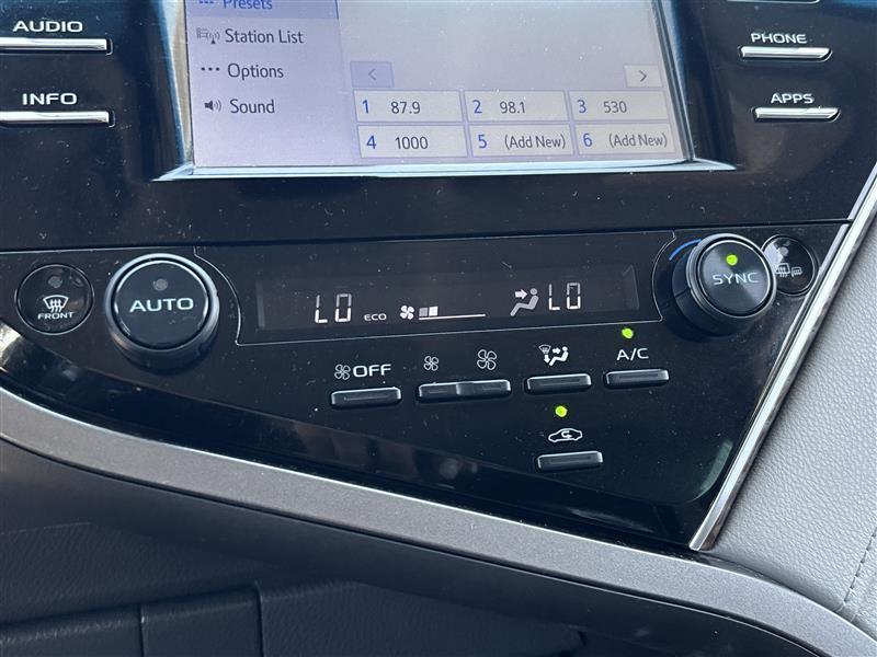 Toyota Camry  2018