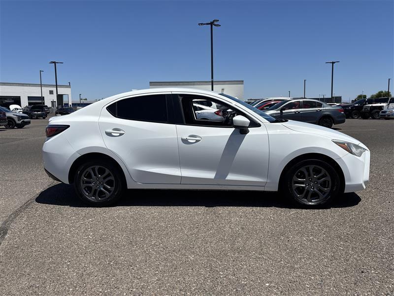 Toyota Yaris iA 6A 2019
