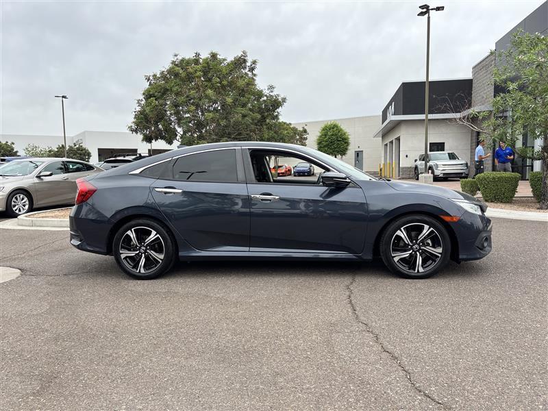 Honda Civic Touring Sedan CVT 2016